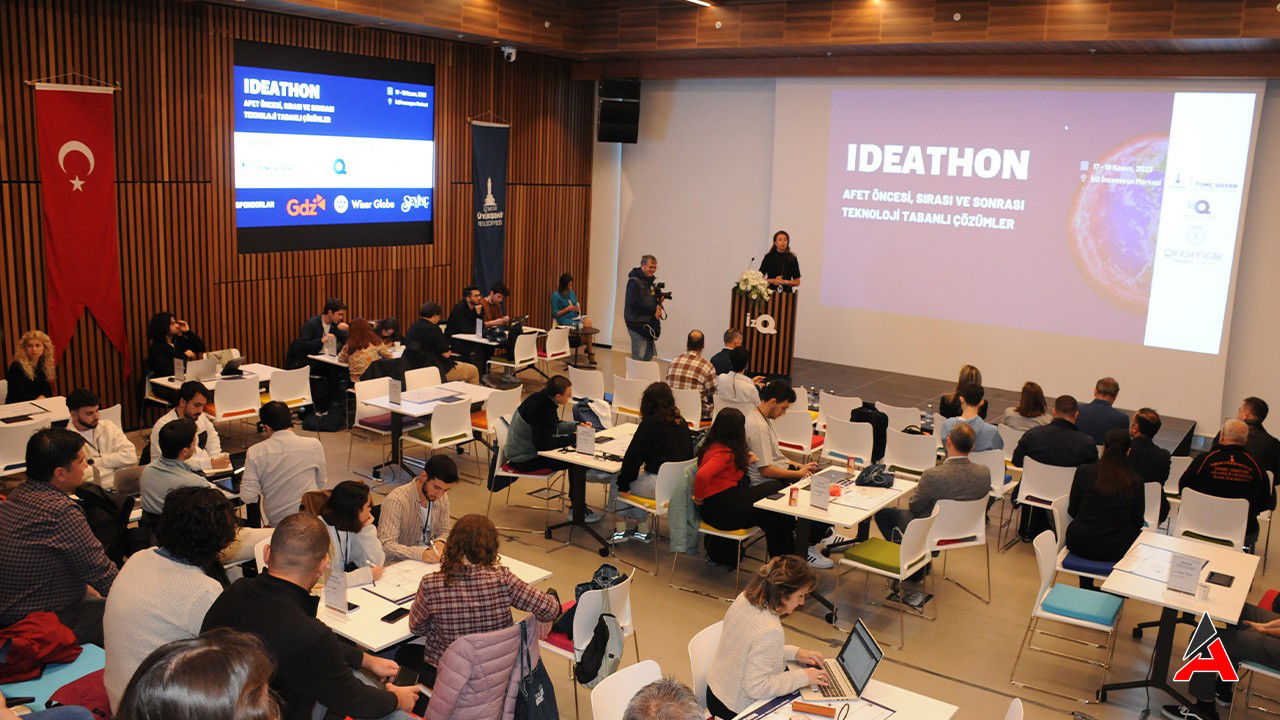 ideathon-fikir-maratonu-ile-gencler-izmirde-bulustu.jpg