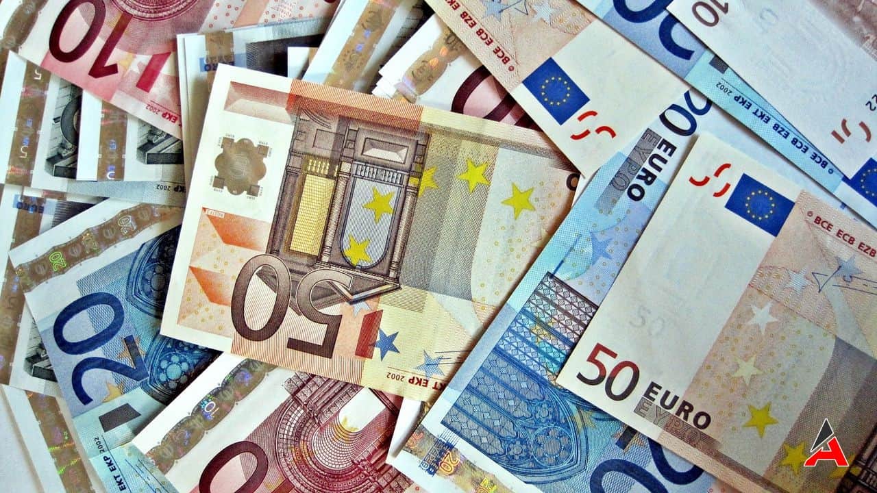 money-euro-background-80181-1280x720.jpg