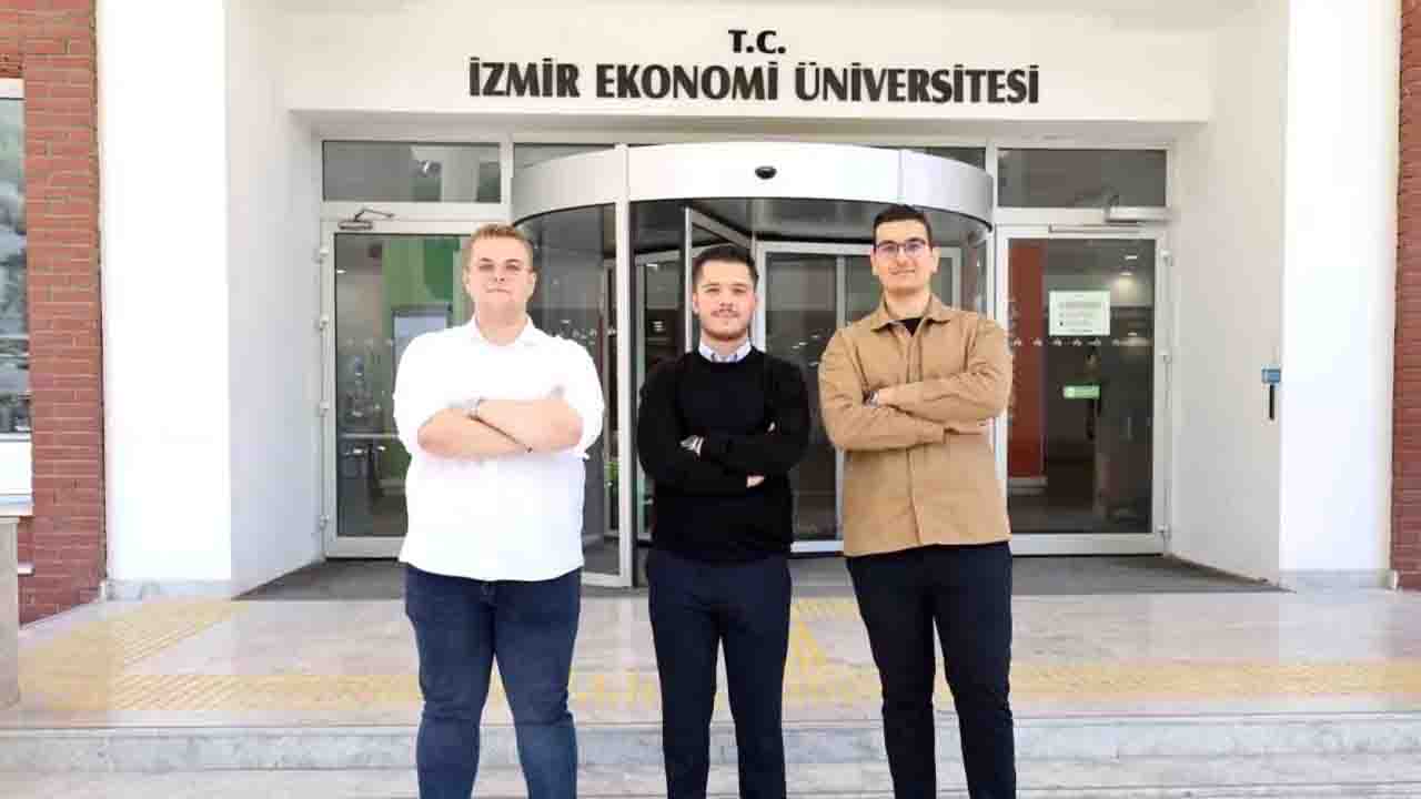 İzmir Ekonomi Üniversitesi