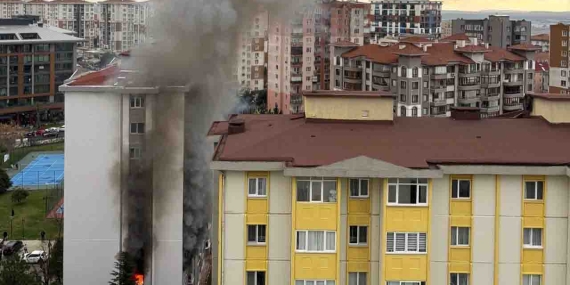 Çorlu’da Apartman Yangını: 12 Yaşındaki Çocuk Hayatını Kaybetti