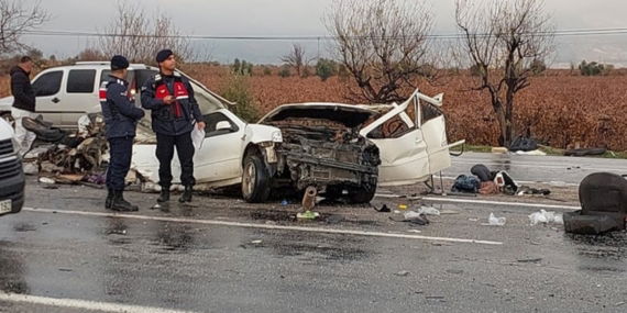 Denizli’de İki Otomobil Çarpıştı: 1 Ölü, 5 Yaralı