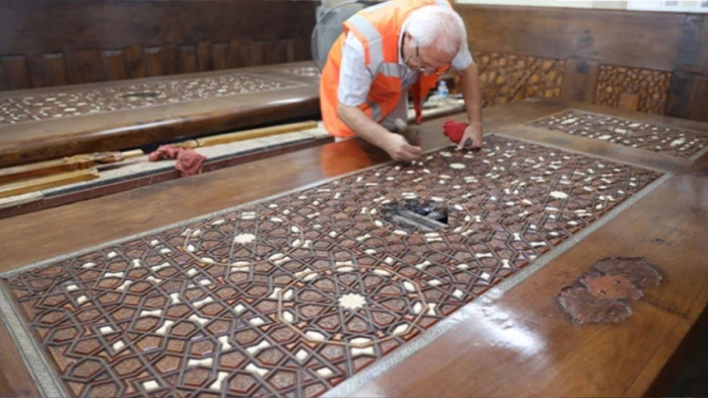 Selimiye Camii’nin Minber Örtüsü Aslına Uygun Şekilde Yeniden Üretiliyor