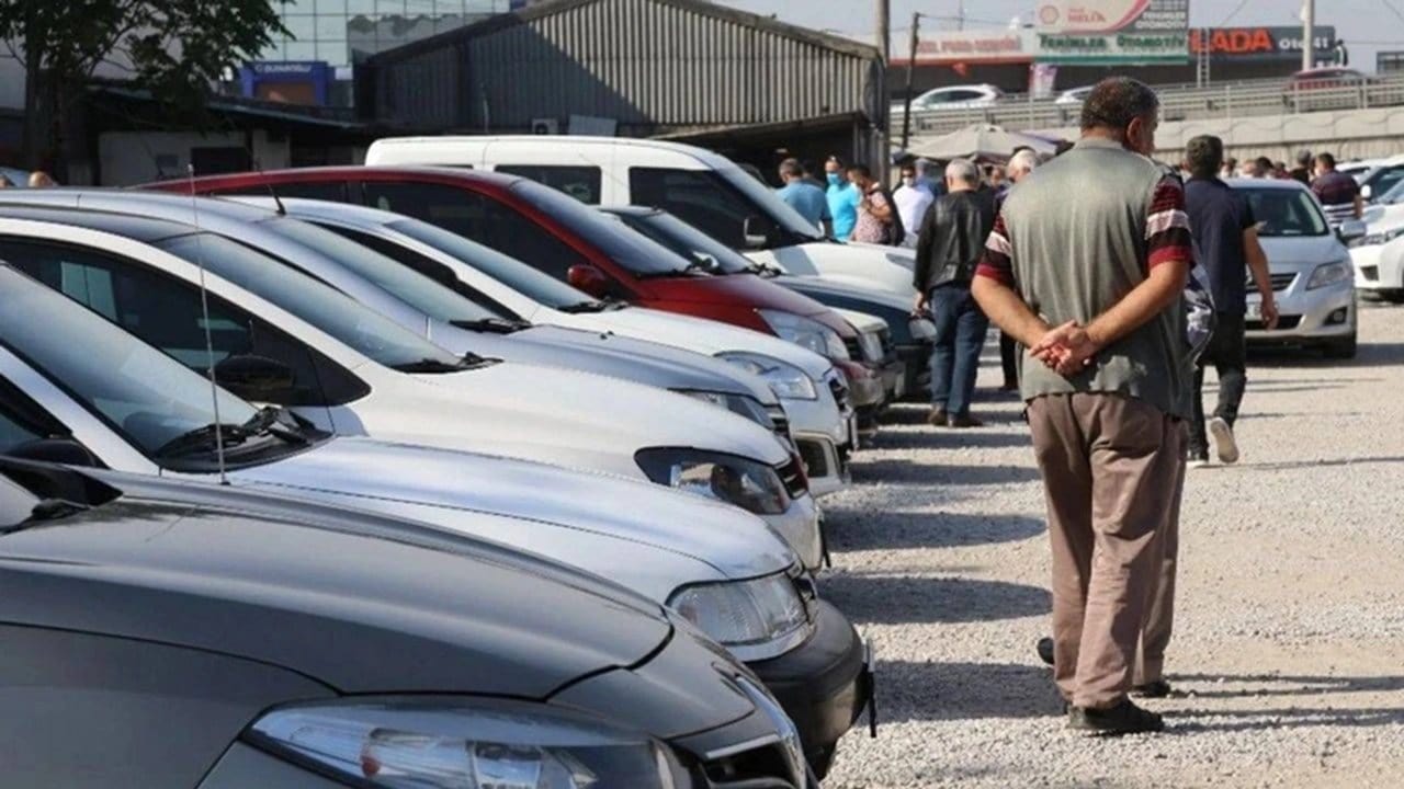 İkinci El Otomobillerde Büyük İndirim Fiyatlar 250 Bin TL’nin Altına Düştü