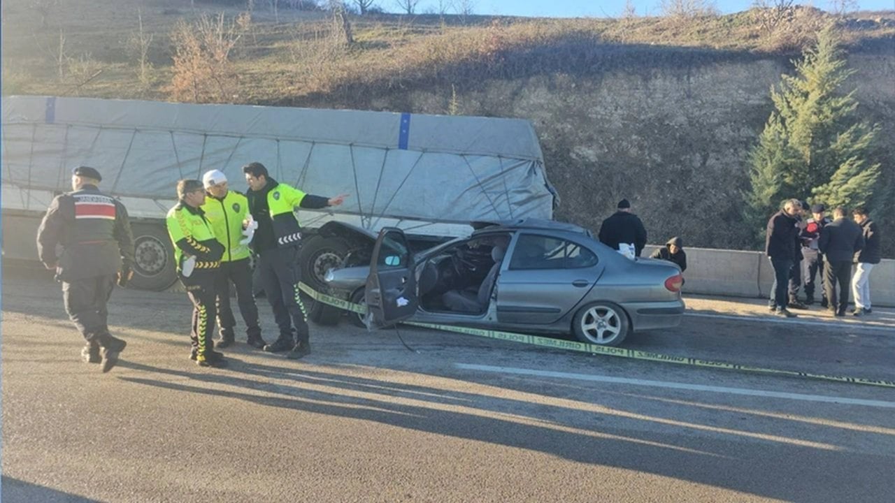 Tokat’ta Zincirleme Kaza 3 Araç Karıştı, 1 Kişi Hayatını Kaybetti