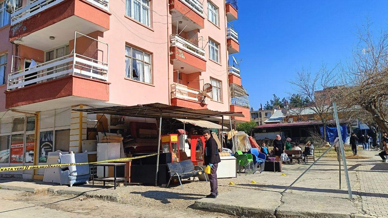 Adana’da Bir İş Yerini Kurşunladılar: Haraç İsteyip Alamayınca Geri Döndüler